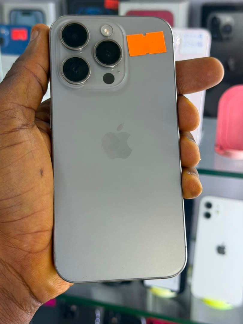 iPhone 15 Pro | 128GB | Natural Titanium
